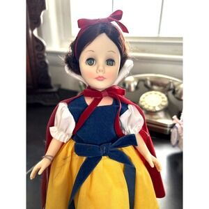 Vintage Effanbee Snow White Doll 11" Storyland Collection #1180 EUC w/ Tag